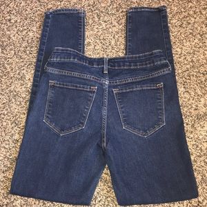 Women’s skinny jeans